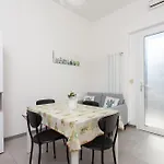 Nicola House アパート チェルヴィア