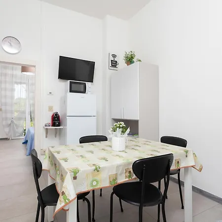 Apartamento Nicola House *