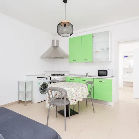 Nicola House Apartment