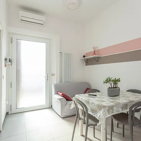 Nicola House Apartment *