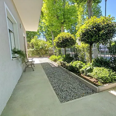 Nicola House * Cervia